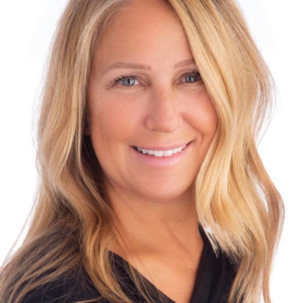 Meet your Posher, Lorie